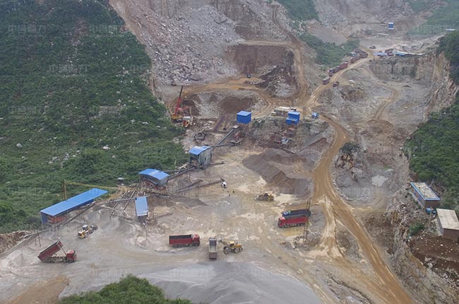 廣西桂林順成石料廠時(shí)產(chǎn)400噸碎石生產(chǎn)線