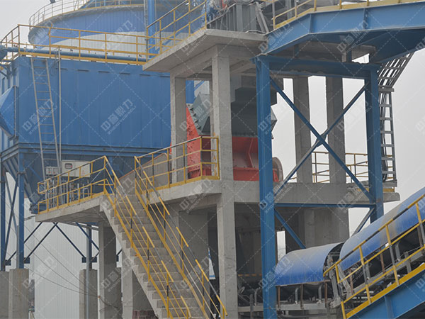 綠色環(huán)保型制砂機(jī)客戶現(xiàn)場 綠色環(huán)保型制砂機(jī)客戶現(xiàn)場