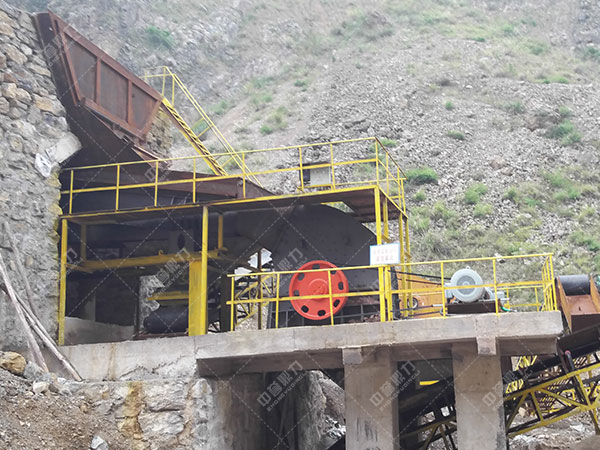 錘式石子破碎機實拍圖展示 錘式石子破碎機實拍圖展示