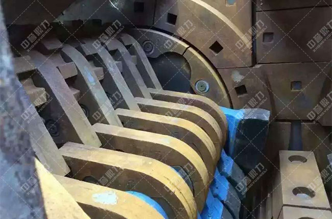 多錘頭破碎機(jī)