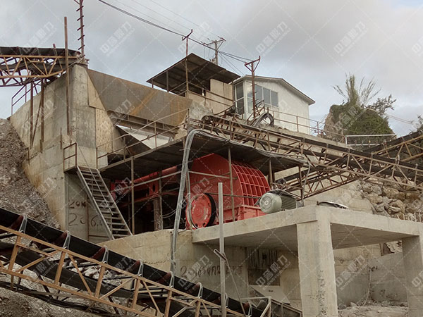 礦山破石機(jī)