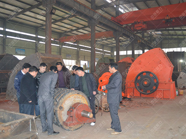 河南中譽(yù)鼎力砂石生產(chǎn)線(xiàn)設(shè)備廠(chǎng)家