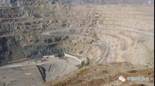 大型露天礦開采設(shè)計