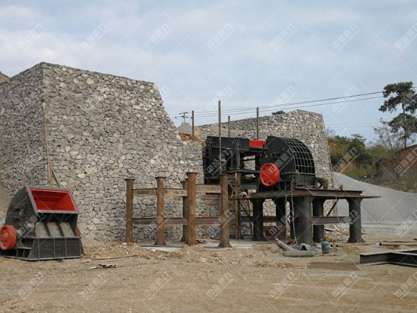 PCZ1308錘式破碎機(jī)