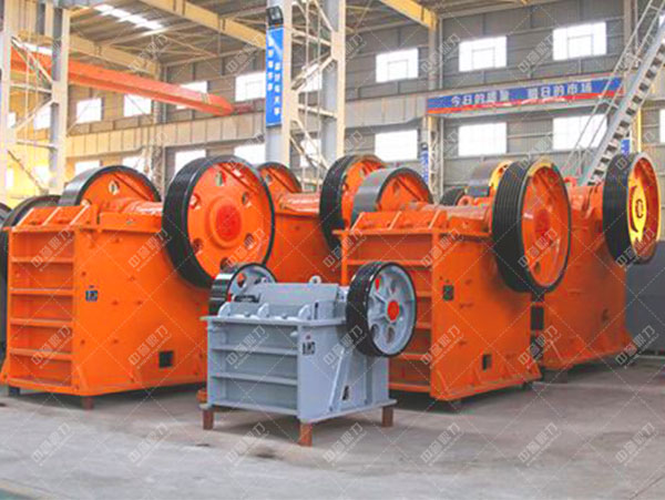 碎石設(shè)備顎式破碎機(jī)