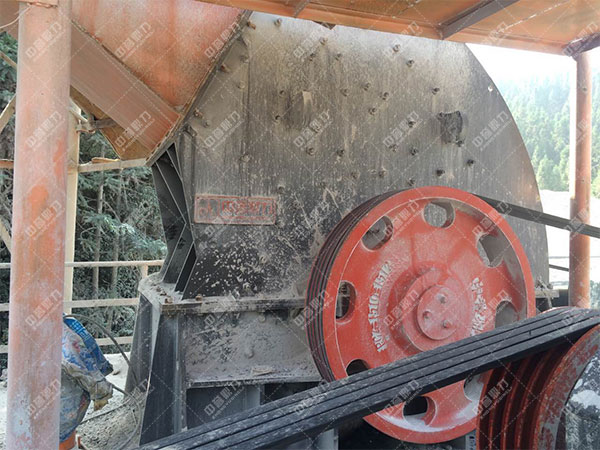 公路石料破碎機(jī)