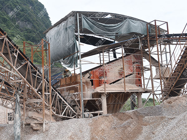 時(shí)產(chǎn)200噸石料生產(chǎn)線