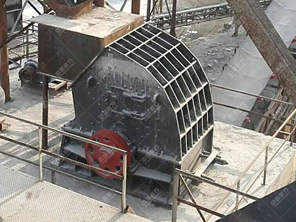 PC-1014錘式破碎機(jī)