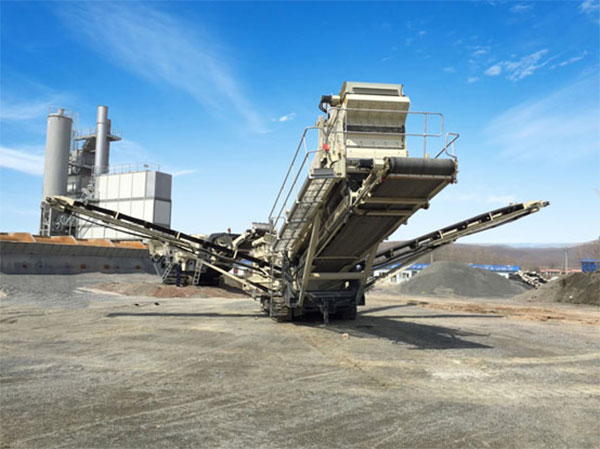 大型環保移動式礦山破碎機