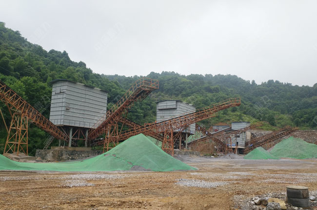 江西萍鄉上石采石場時產300噸碎石生產線